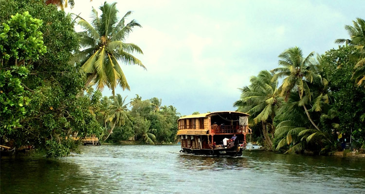 Best Places to Visit in Alleppey (Alappuzha) - Kerala Tourism 2023