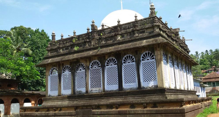 Pazhayangadi Mosque