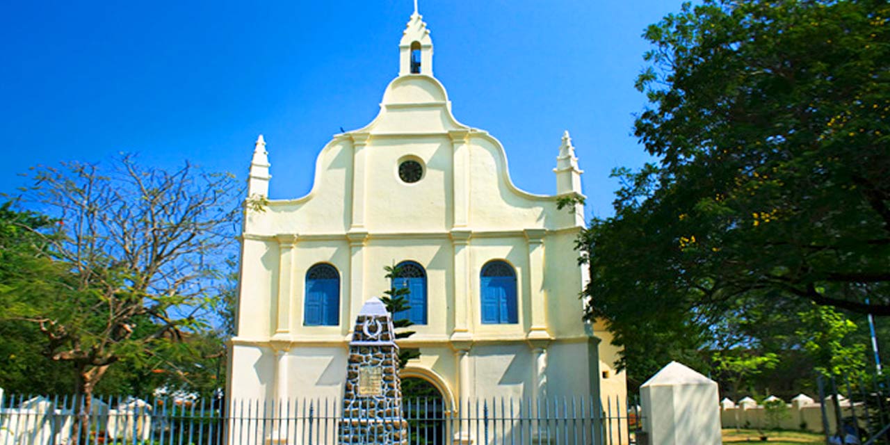 St. Francis CSI Church - Timings, History, Entry Fee | Vasco da Gama Samadhi (Kerala Tourism)