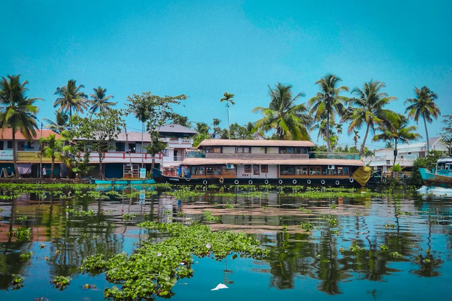 Kerala Honeymoon Packages with Price & Itinerary | Kerala Tourism