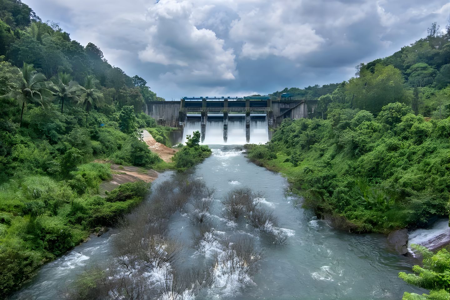 Peruvannamuzhi Dam